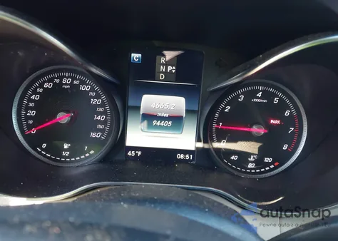 2017 Mercedes-Benz C 300 4Matic из США, поврежденный, VIN 55SWF4KB9HU213040